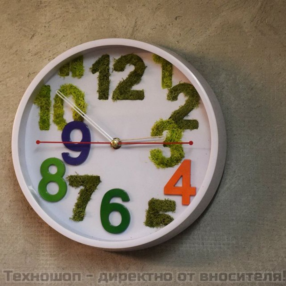 "CLOCK" - артистистичен часовник от Скандинавски мъх