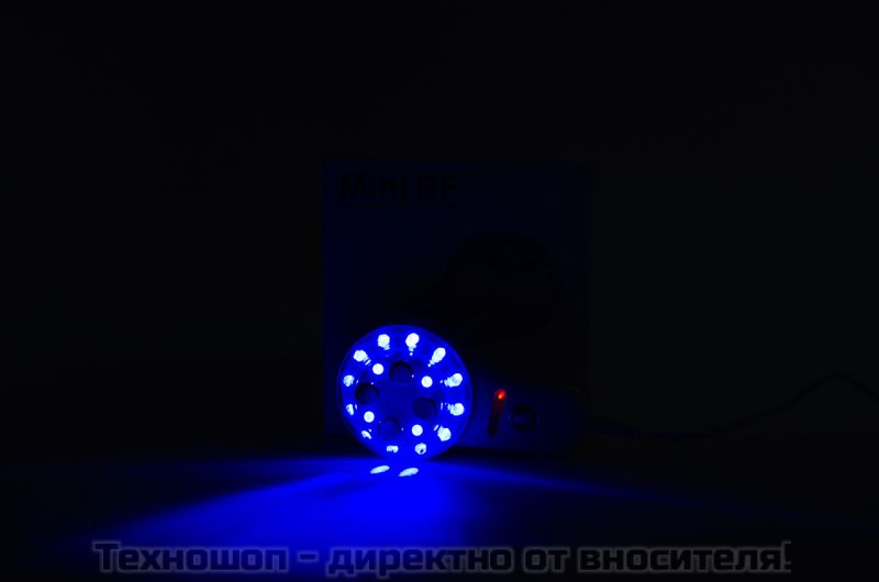 RF апарат за лифтинг и подмладяване с LED светлина W701 – снимка 4