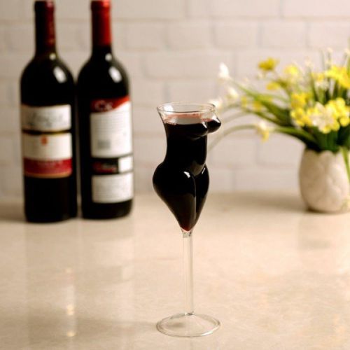 Чаша за вино женско тяло