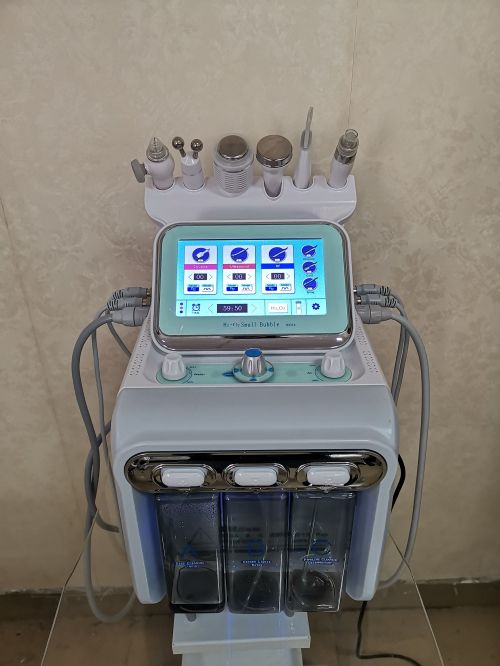професиоонален апарат за водно дермабразио