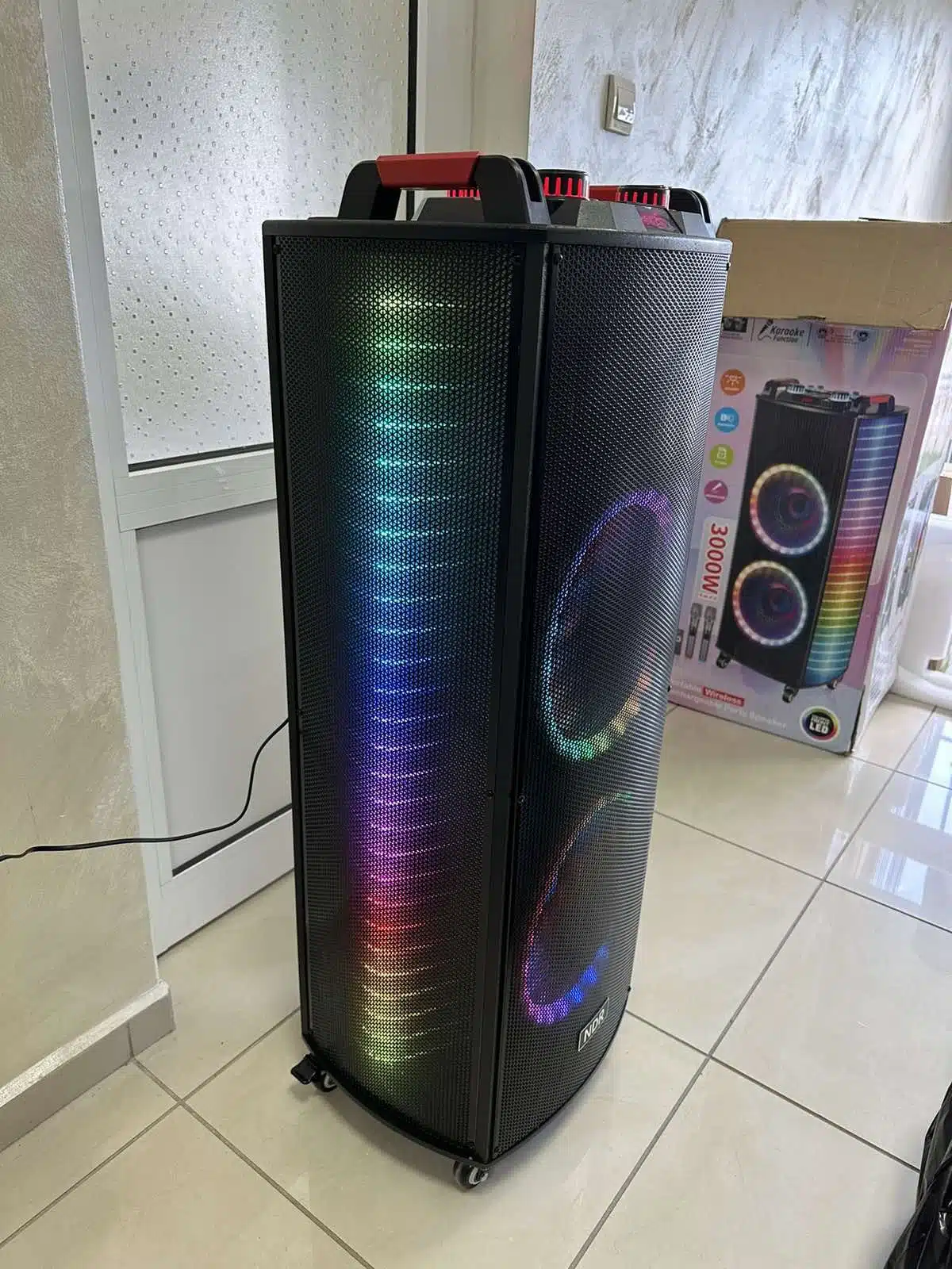 et00024-8 Двойна тонколона 2000W – 2 x 12″ говорители, цветни светлини NDR-1222 - 9