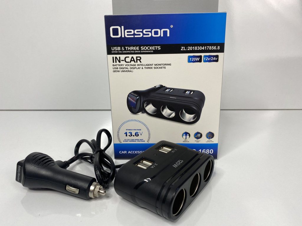 Стойка и зарядно за PS4 джойстици (dualshock), модел P4 - 10