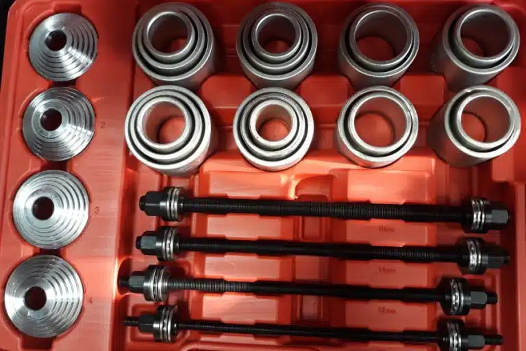 Комплект за монтаж и демонтаж на тампони и селенови втулки универсален - 1