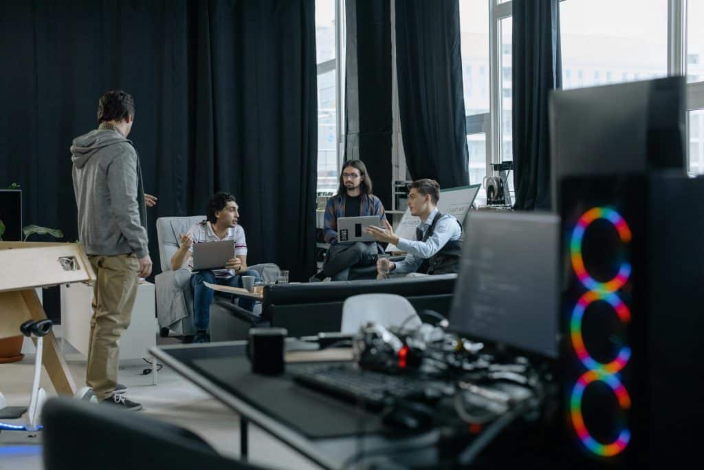 нашата визия техношоп